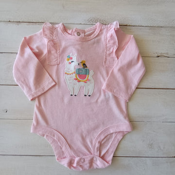 NUEVO Body Carter´s 3M Rosado. Llama.