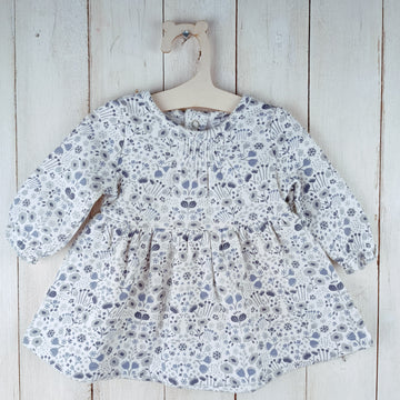 NUEVO Vestido Carter´s 3-6M Blanco Invierno Flores Grises con Brillos Plateados.