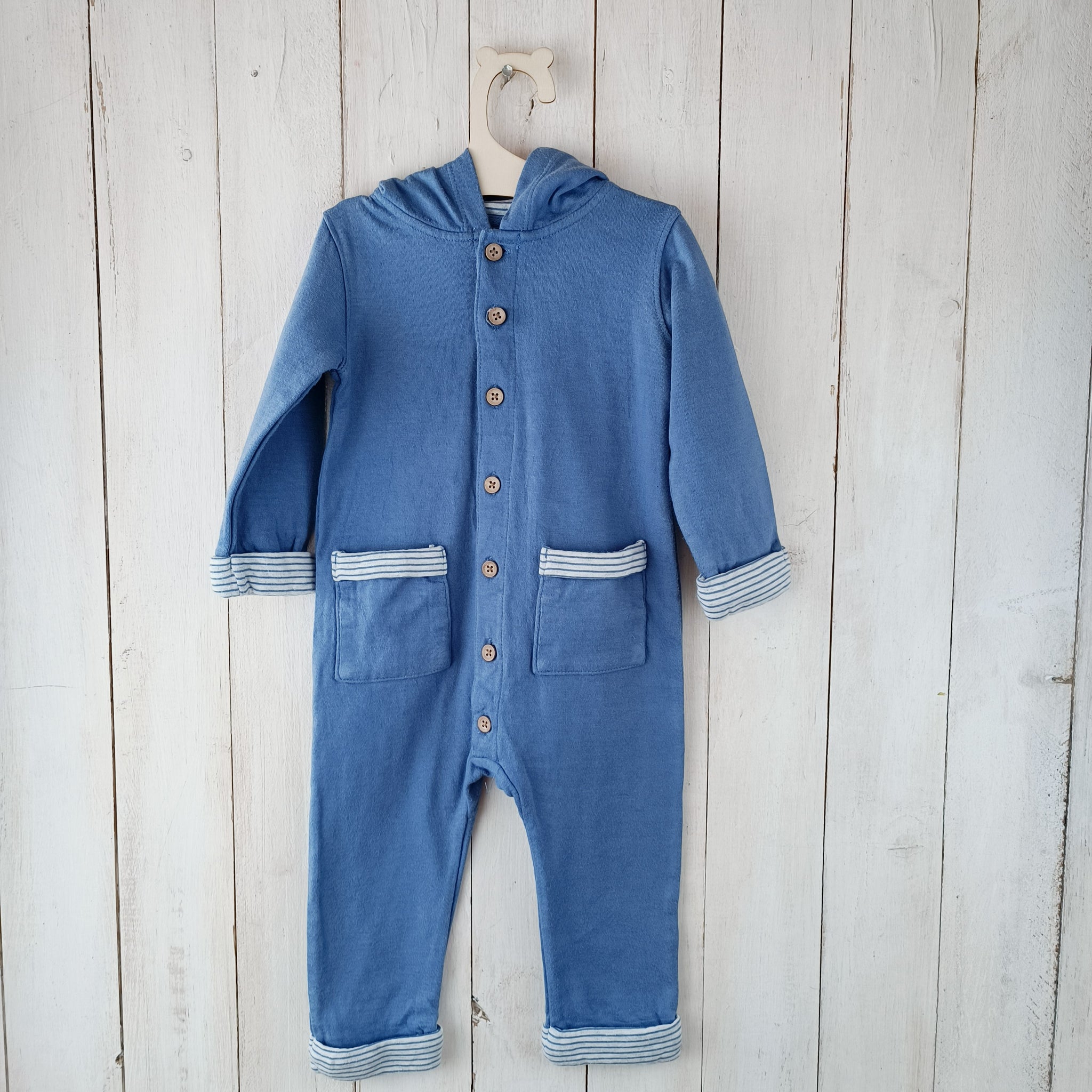 Enterito Carter´s 12 Meses. Azul. Forrado. Con gorro