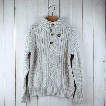 NUEVO Sweater Gap Talla 8-9 Blanco Invierno. Chiporro en cuello