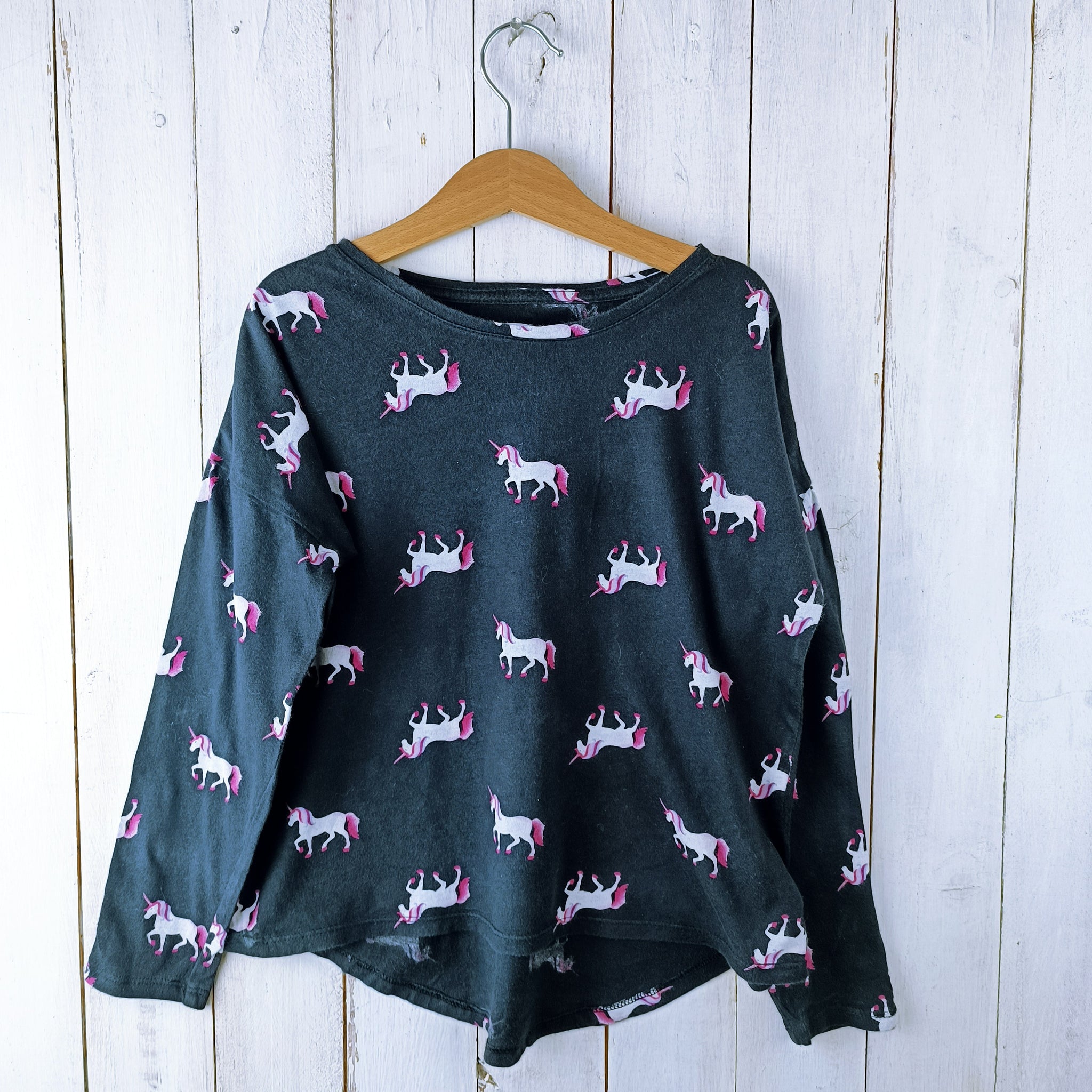 Polera Old Navy / Talla 8 / Negra unicornios.