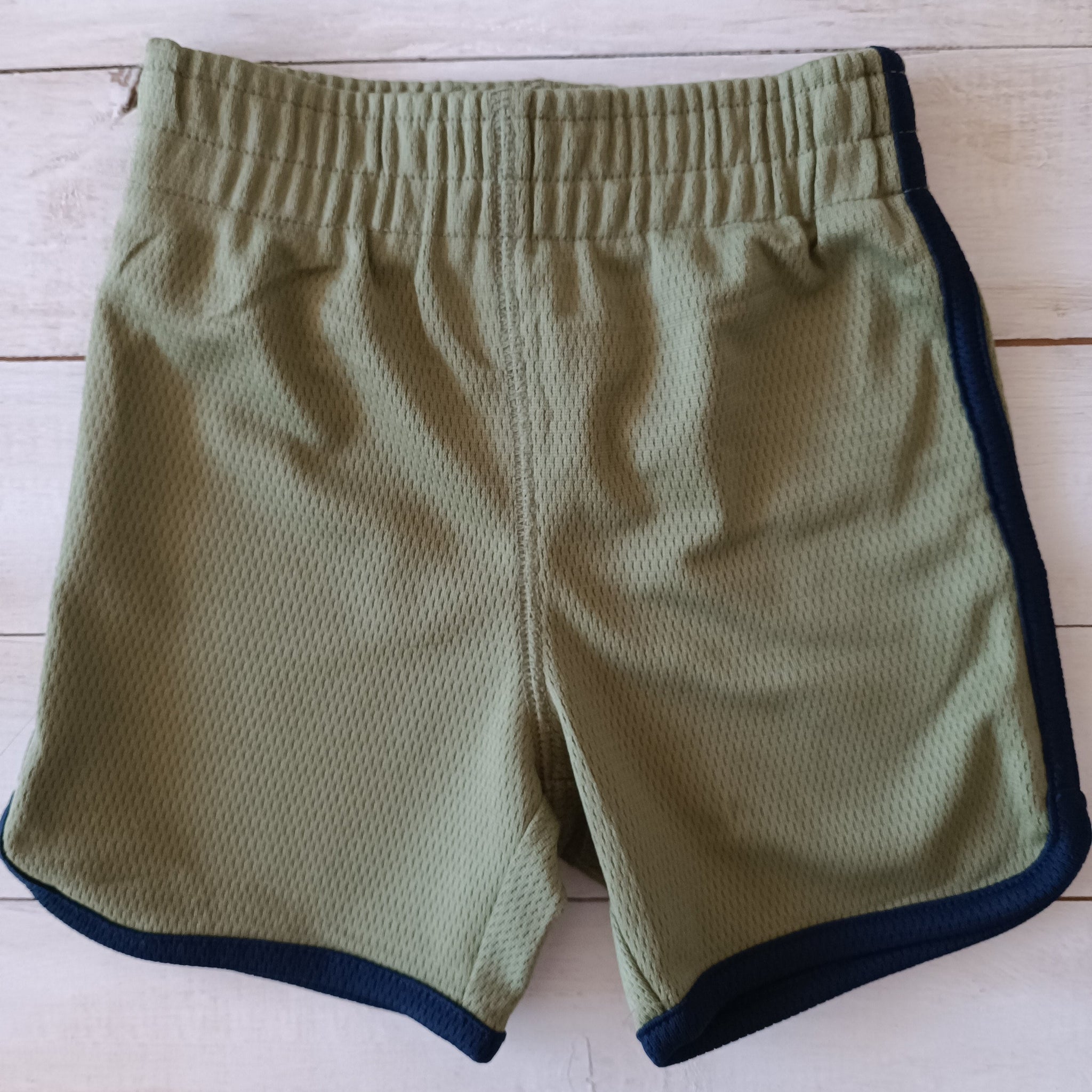Short Gap T12/18m Verde Olivo tela tipo malla