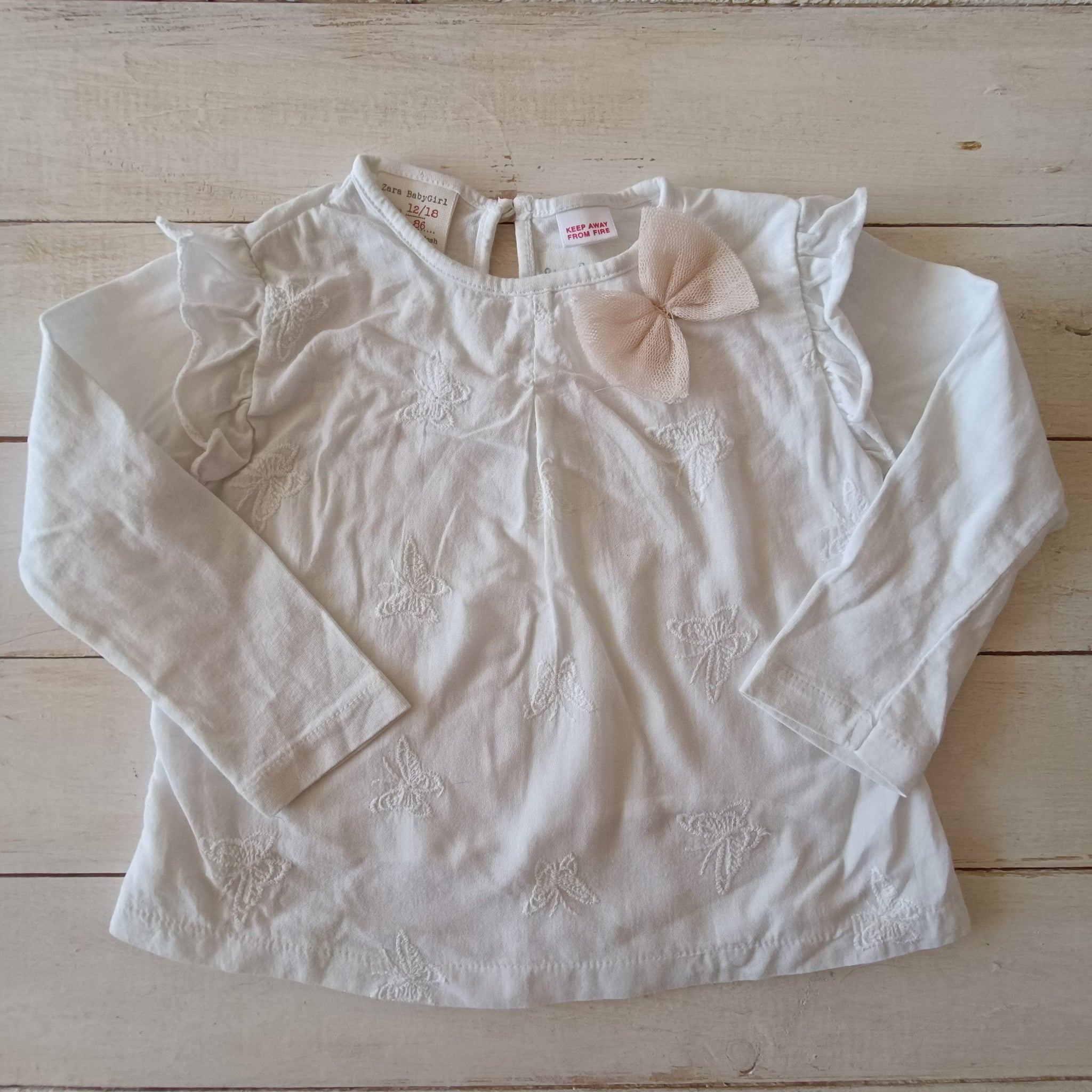 Blusa Zara 12-18M Blanca diseño de mariposas bordadas