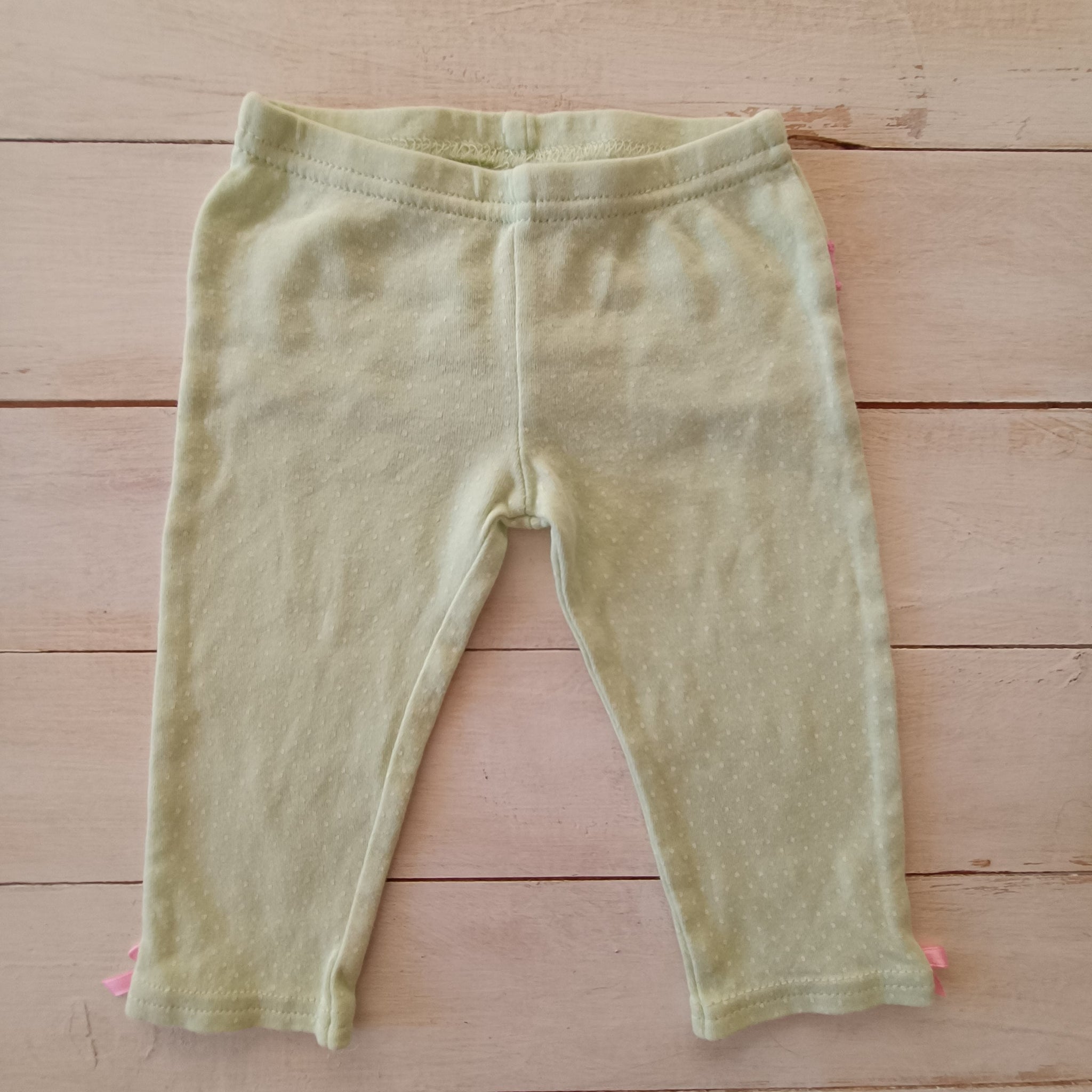 Calza Gear 3-6M Verde. Lunares blancos, Vuelos traseros.