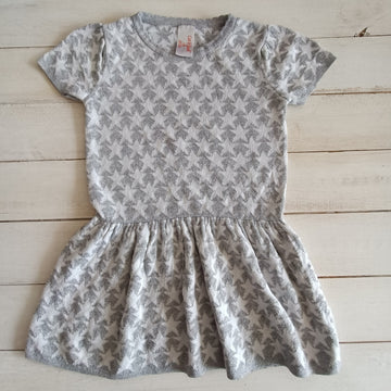 Vestido Cat & Jack NUEVO 12M Gris con estrellas blancas y brillantes