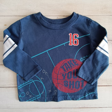 Polera Wonder 12M Azul con estampado de básquetbol