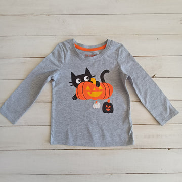 Polera Cat & Jack NUEVA T2 Gris claro. Gato negro y calabaza Halloween