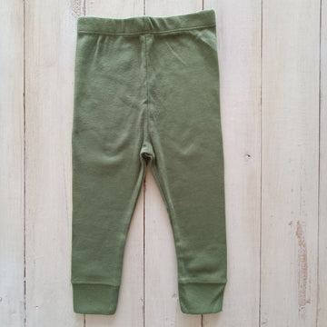 NUEVO Pantalón Cloud Island Talla 6-9M Verde oliva.