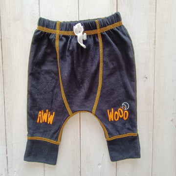 NUEVO Pantalón Cat & Jack 0-3M Jogger Negro. Costuras reforzadas amarillas.