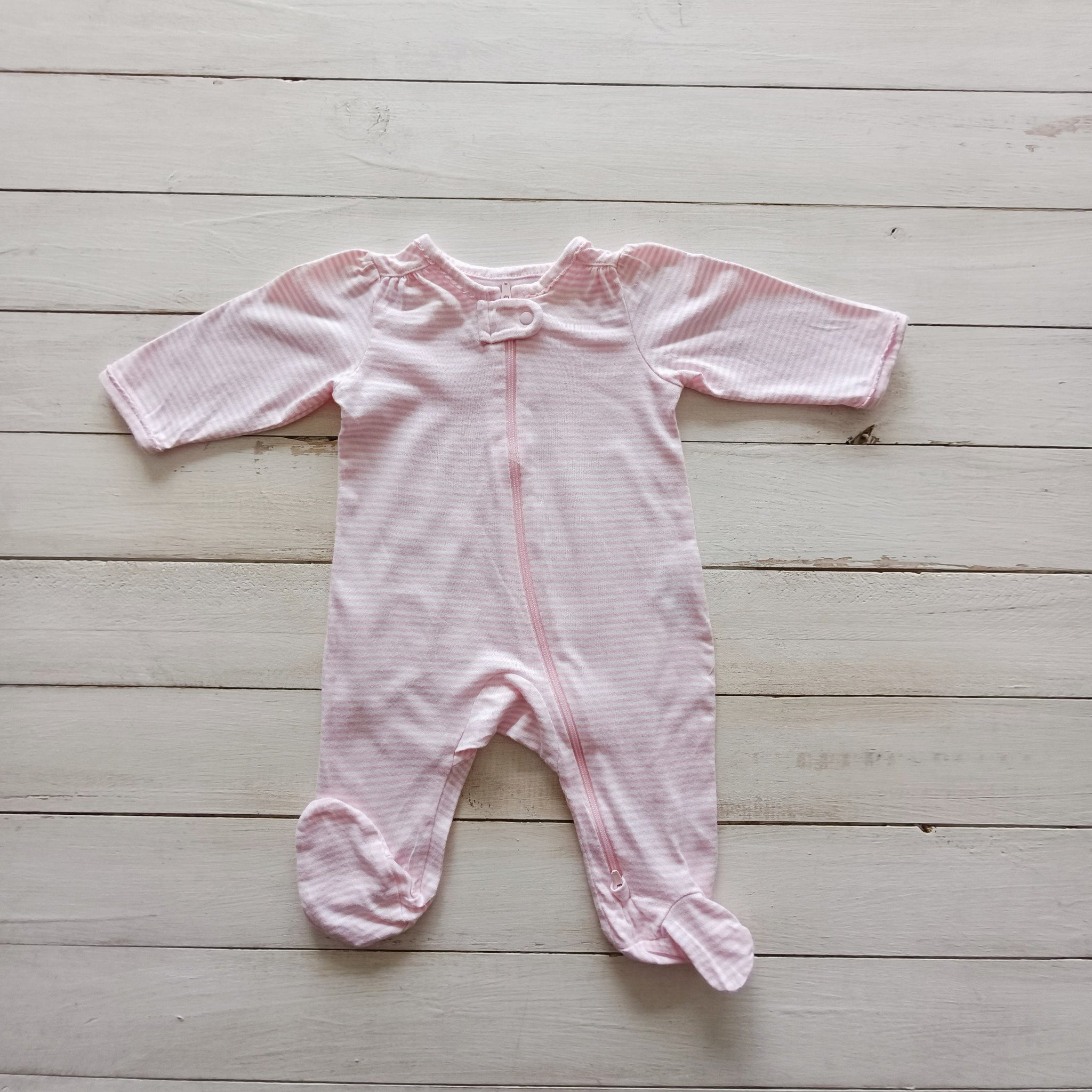 Osito Carter´s Talla 3M Rosado Líneas Blancas