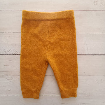 NUEVO Pantalón Cat & Jack Talla 0-3M Mostaza