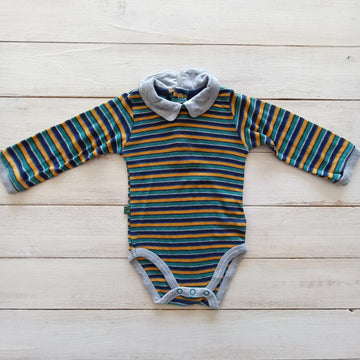 Body Pillín 3M Líneas mostaza, verde y azul. Con cuello gris