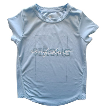 NUEVA Polera All in Motion Talla 4-5 Celeste. Confident