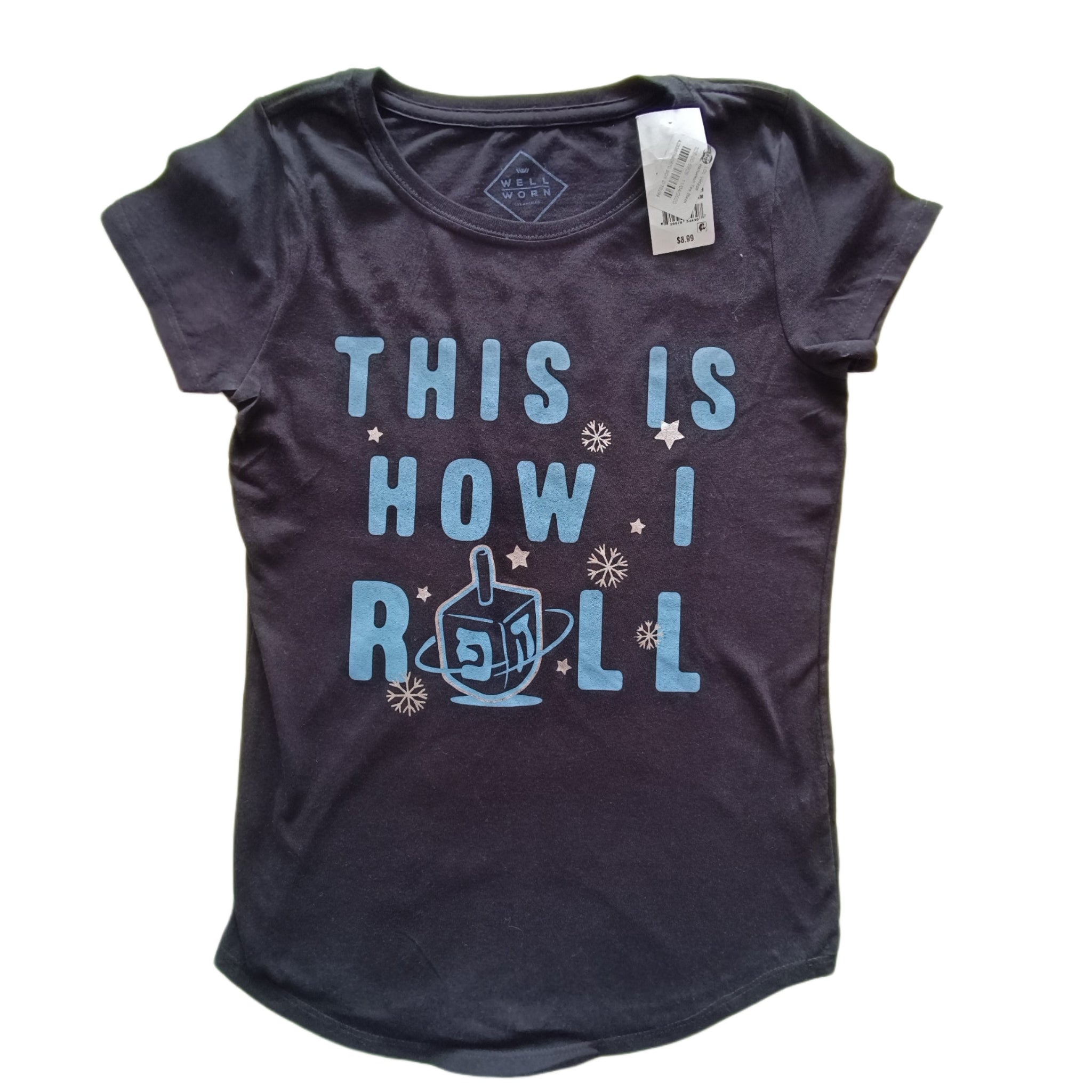 NUEVA Polera Well Worn T12 Negra. Letras celestes. Trompo.