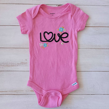 NUEVO Body Gerber Talla 0-3M Rosado Love